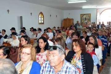 La Gavia procesiona a sus patronos en el último día de su fiesta (Foto Francisco Javier Santana)